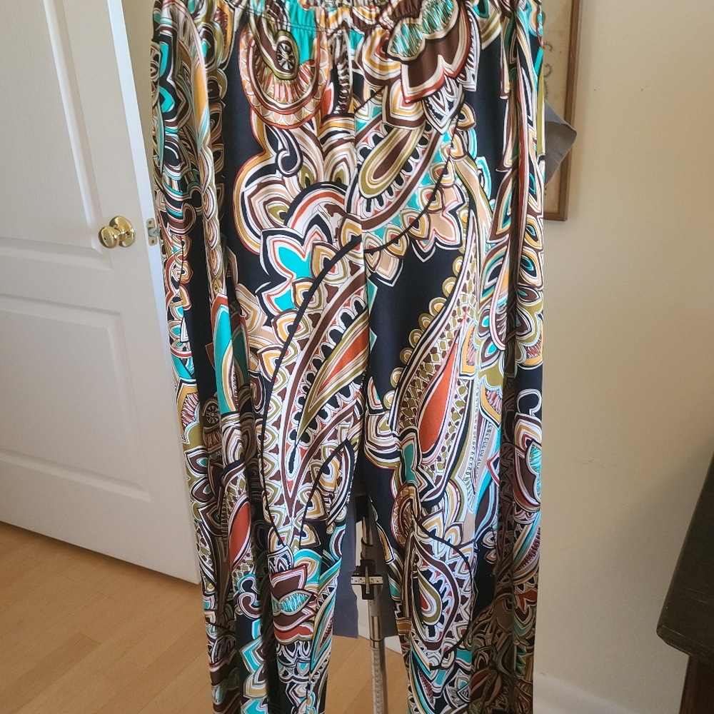 Palazzo pants with paisley dedign